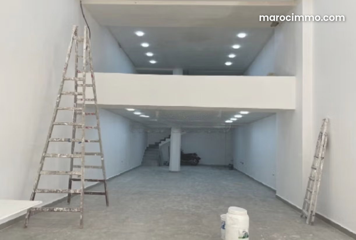 محل زاوية استراتيجي للبيع في بالمير الدار البيضاء — الدار البيضاء
