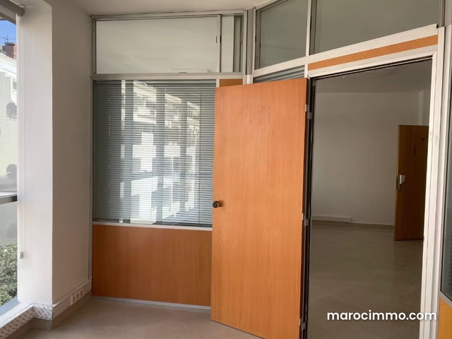 Bureau à louer — 4