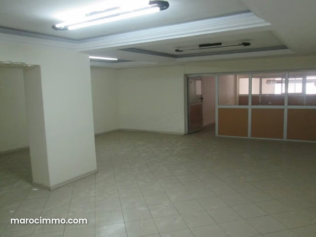 Local commercial à louer Bd SIDI ABDERAHMAN — 5