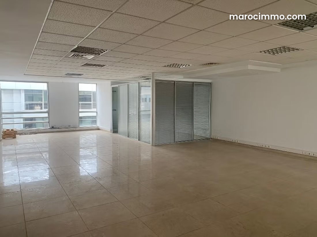 113 m² Office in Palmier, Casablanca, with Views and Prestigious 7th-Floor Setting — Casablanca