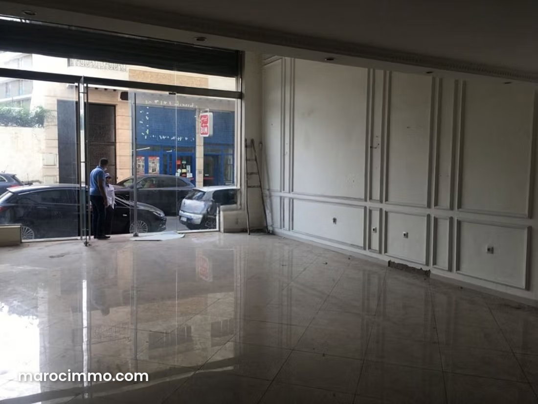 90 m² Commercial Premises, Racine, Casablanca — Casablanca