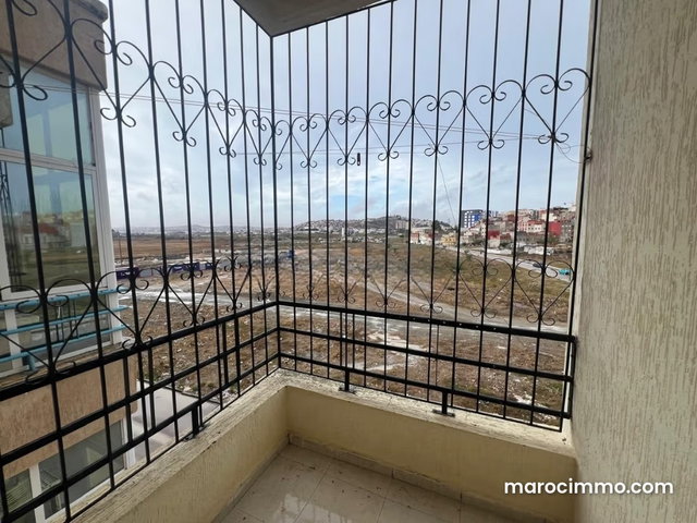 Appartement en vente meublé à Tanja Balia. Surface de 64 m². Vue sur les montagnes et porte blindée — 4