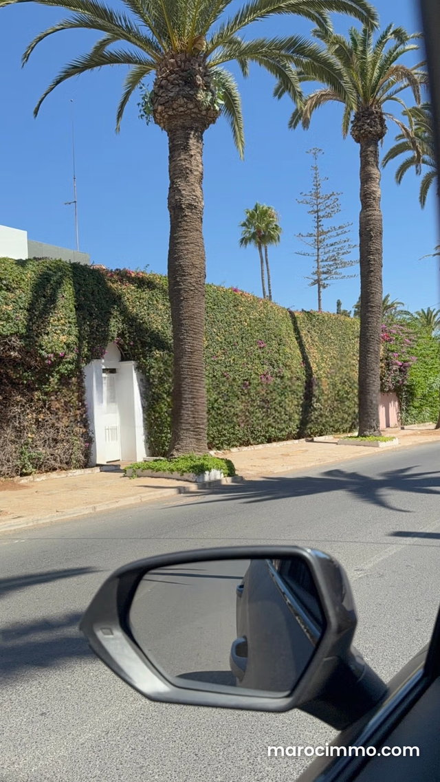 URGENT – Terrain avec villa construite à vendre – 2.456 m² — 3
