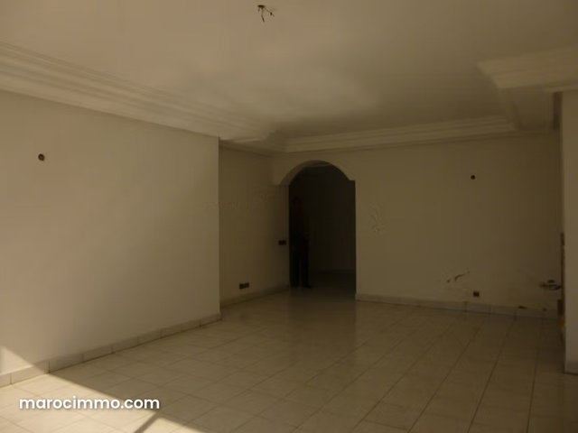 Bureau en Location sur Bd MASSIRA KHADRA — 3