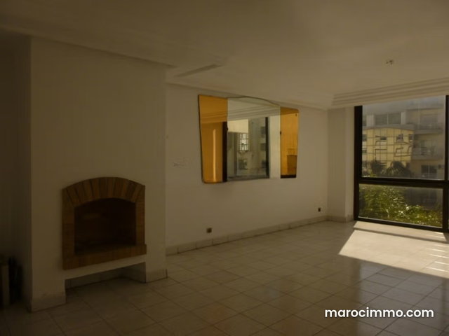 Bureau en Location sur Bd MASSIRA KHADRA — 2