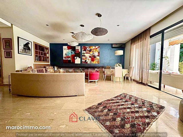 À Vendre Villa moderne et bien ensoleillé — 4