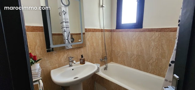 Appartement propre et ensoleillé au princesse à louer — 4