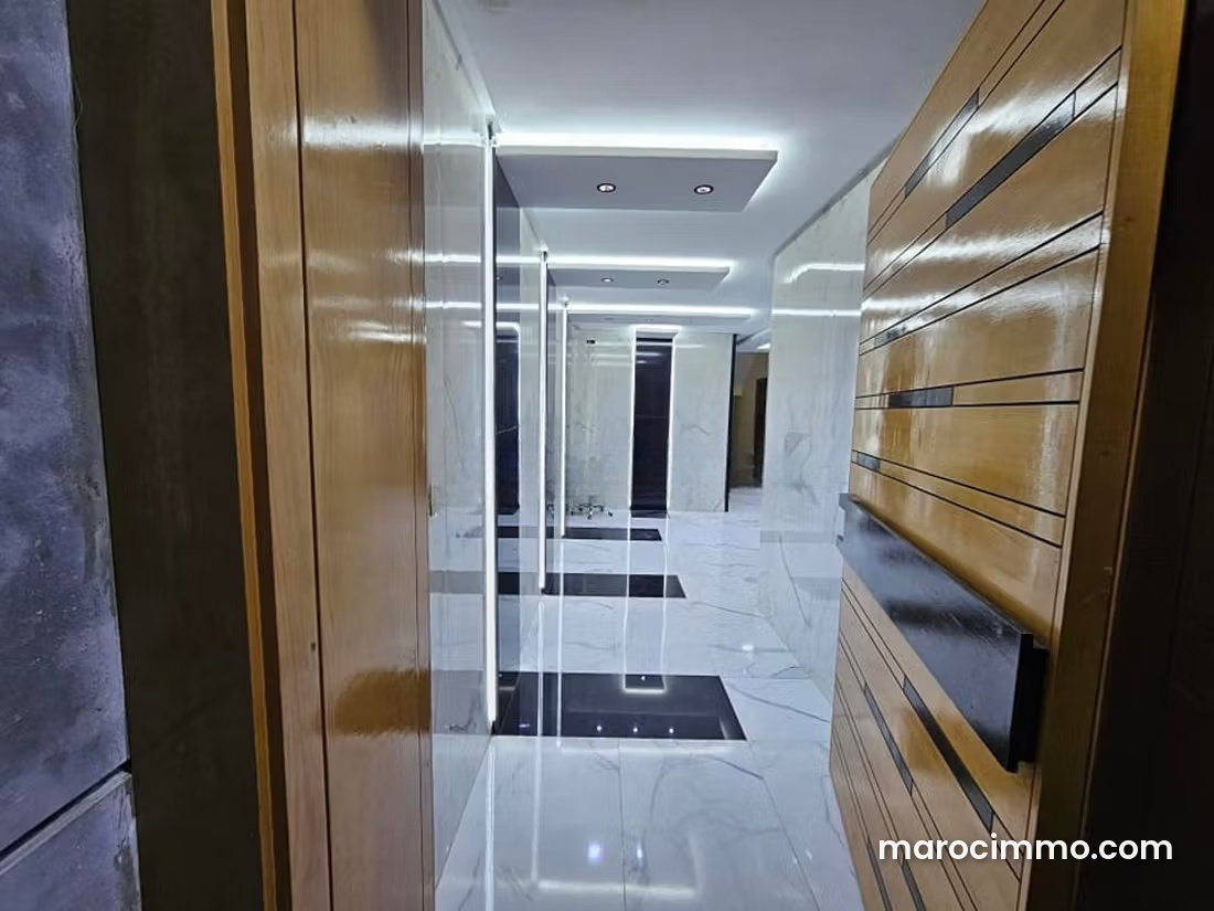 160 m² Apartment, 3 Bedrooms with Mountain Views, Hamria, Meknes — Meknes