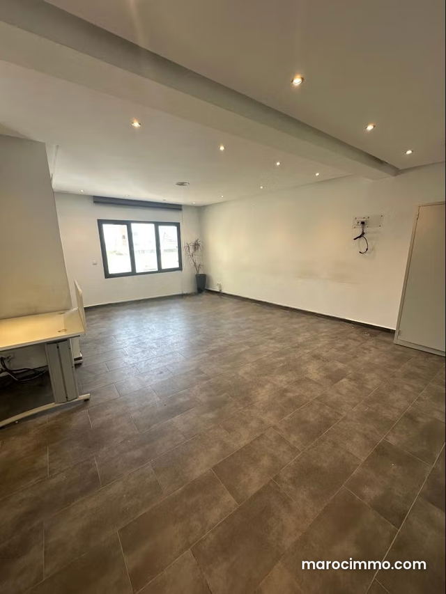 Bureaux à l'achat à CIL Hay Salam fin yaacoub almanssour. Surface de 101 m² — Casablanca