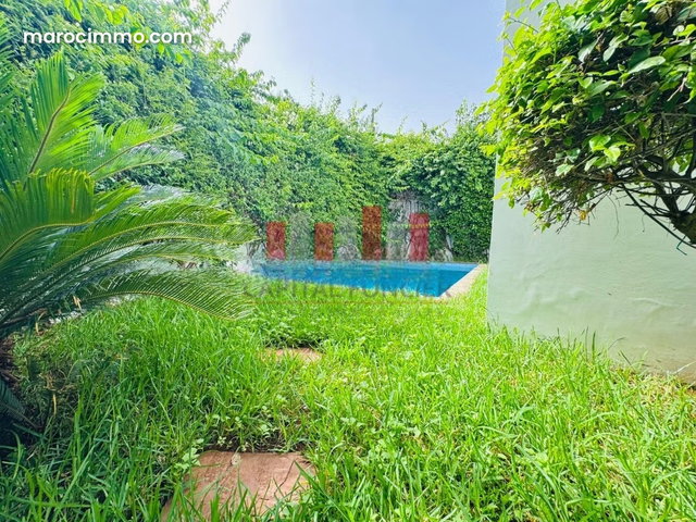 Superbe villa à louer à Anfa. Superficie 293 m². Parking et terrasse — 5