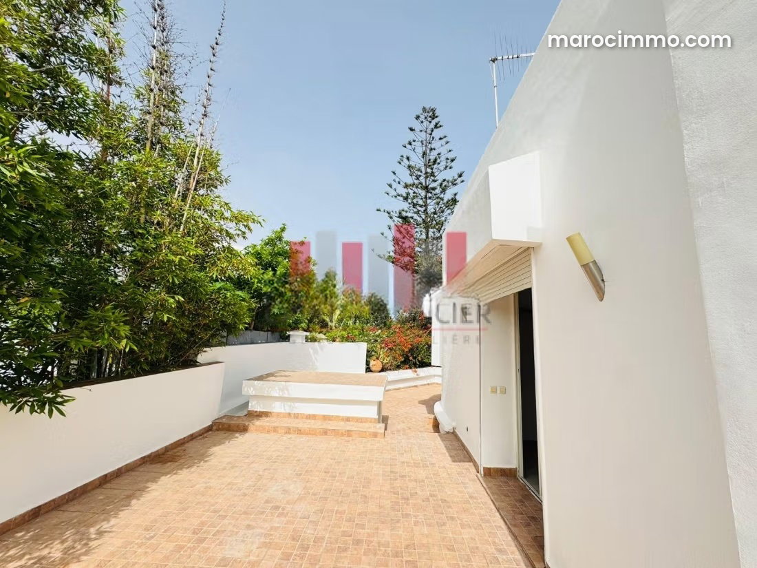 Villa with swimming pool for rent, Anfa, Casablanca — Casablanca