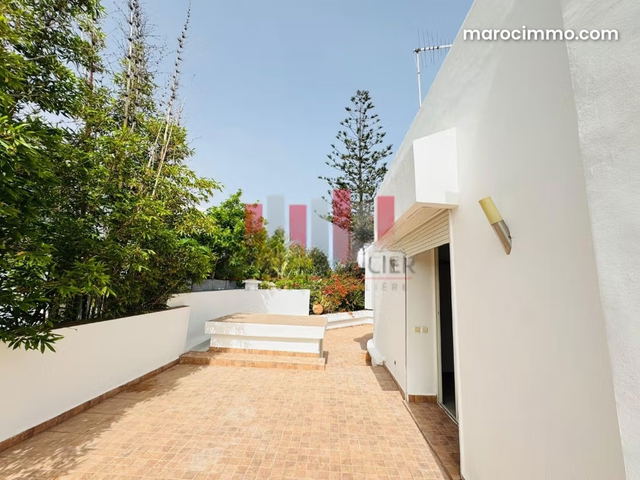 Superbe villa à louer à Anfa. Superficie 293 m². Parking et terrasse — الدار البيضاء