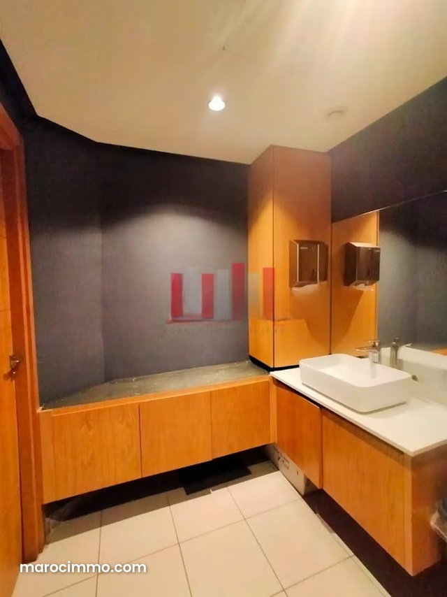 Plateau de bureau de 300 m² à louer – La colline — 4