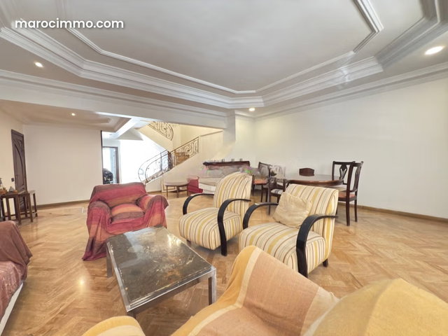 Spacious 230m2 Duplex in Prime Location Ideal for Large Family — 3