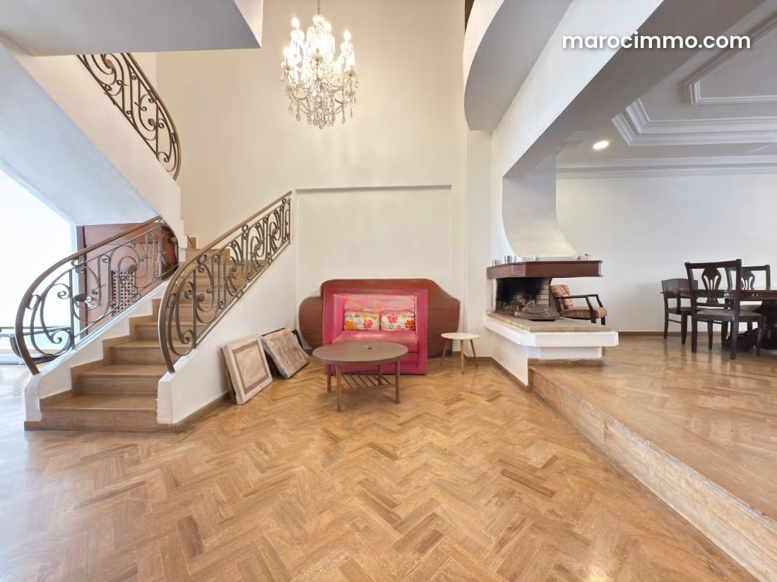 230 m² Apartment with Terrace for Rent in Racine, Casablanca — Casablanca