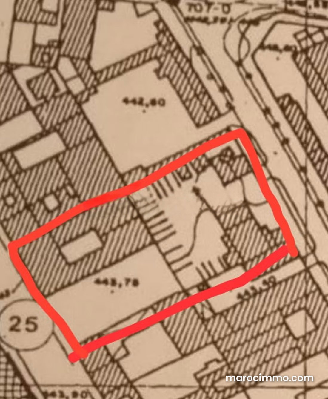5,000 m² Plot with Two Frontages, Gueliz, Marrakech — Marrakesh