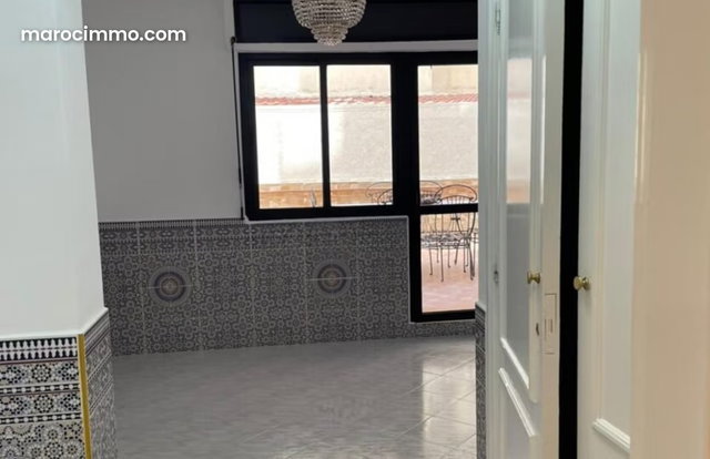 Appartement avec terrasse a louer quartier administratif surface 280m² — 2
