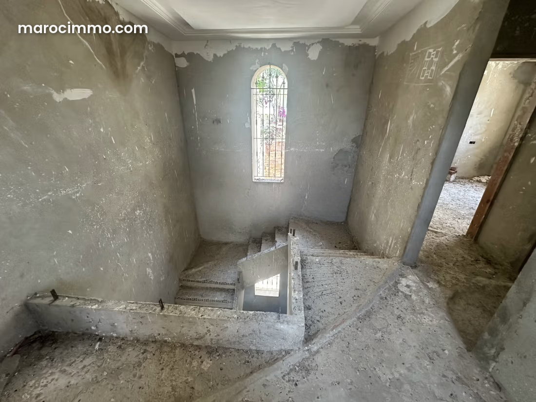 فيلا بمساحة 355 م² وإطلالة جبلية في حي المجاهدين بطنجة — طنجة