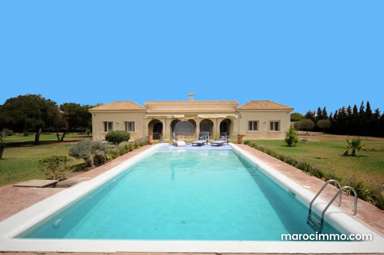 Luxury villa in Ville Verte, Bouskoura, set on over one hectare — Bouskoura