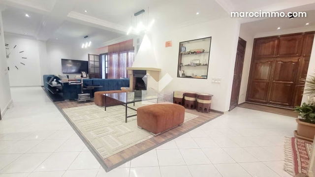 Appartement à Louer de 130.0 m² à Casablanca, Maarif — Casablanca