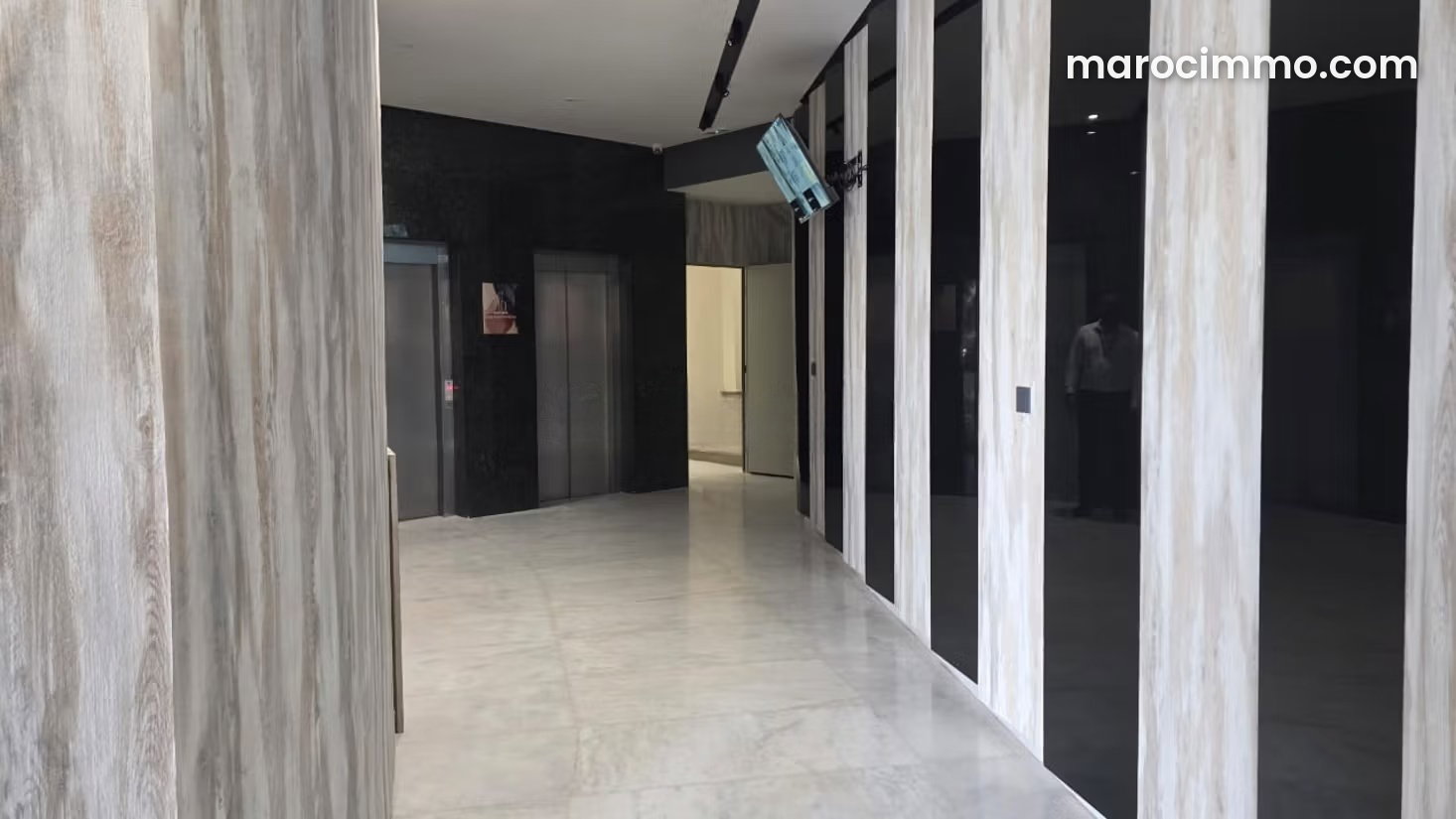 Local commercial 82 m² avec garage à Agdal Rabat — Rabat