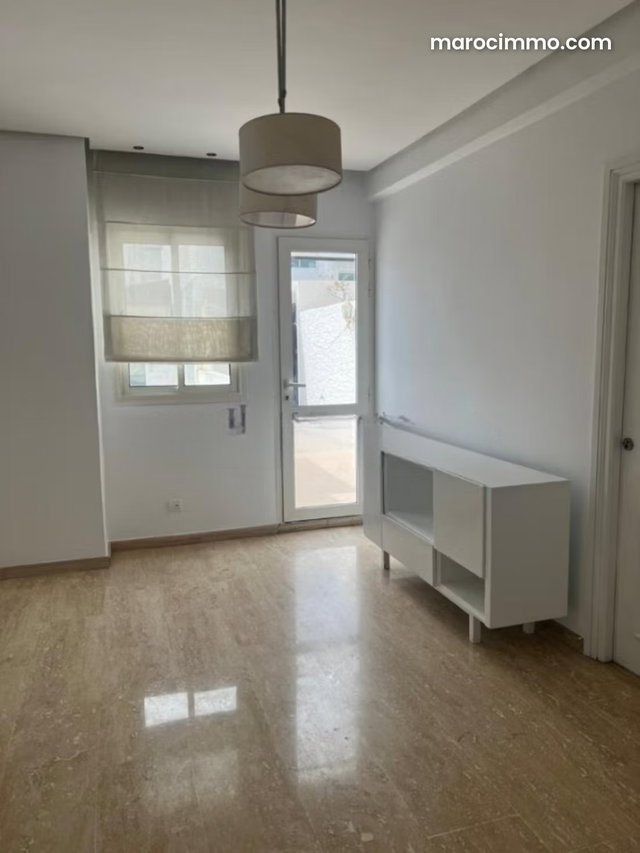 Appartement vide t4 de 200 m² — 5