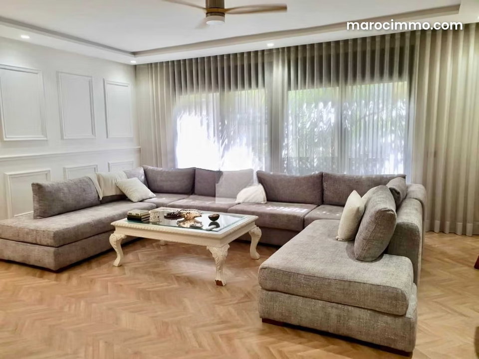 Appartement à Vendre de 198.0 m² à Casablanca, Hopitaux