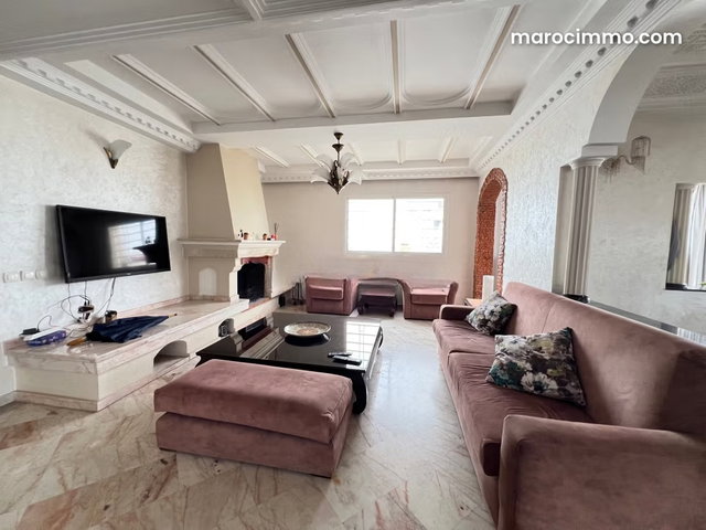 Rent an apartment in Gauthier. 230 m². Fully furnished — 3