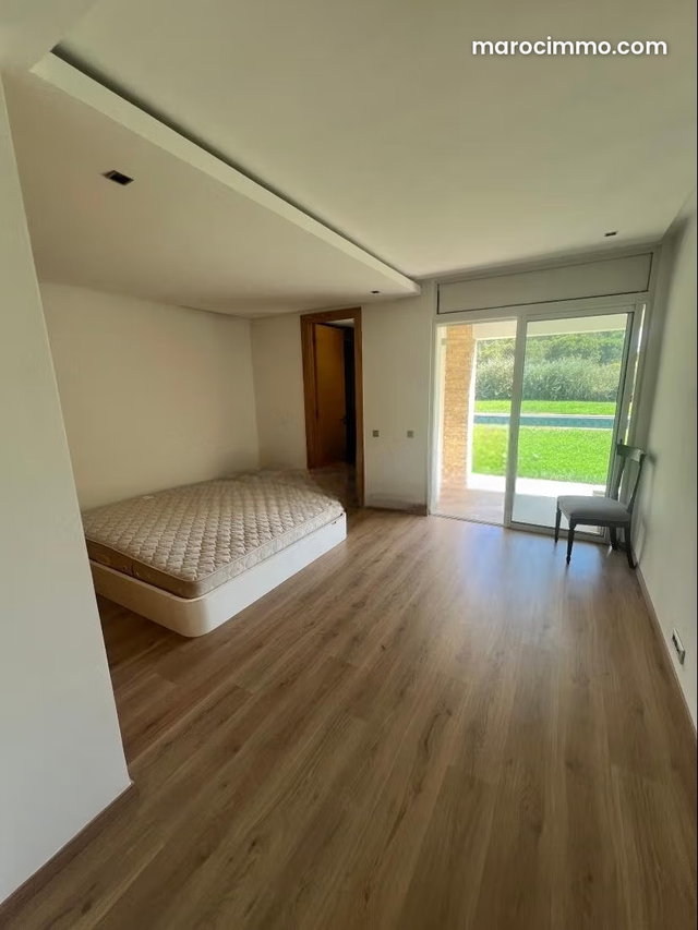 Villa isolée à la location front golf vide ou meublé — 5