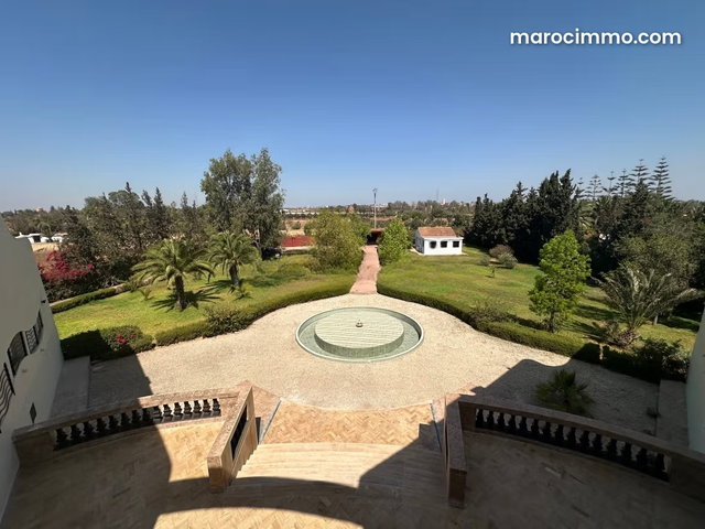 Maison de luxe à vendre à Victoria. Surface de 11600 m². Terrasse et jardin — 5