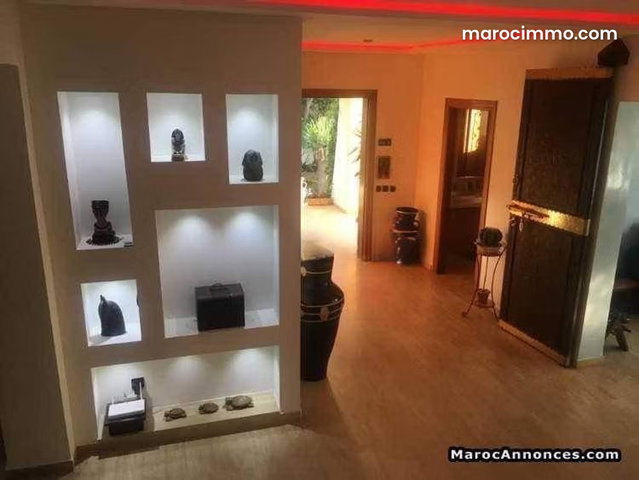 Villa à vendre à Ain Diab — 3