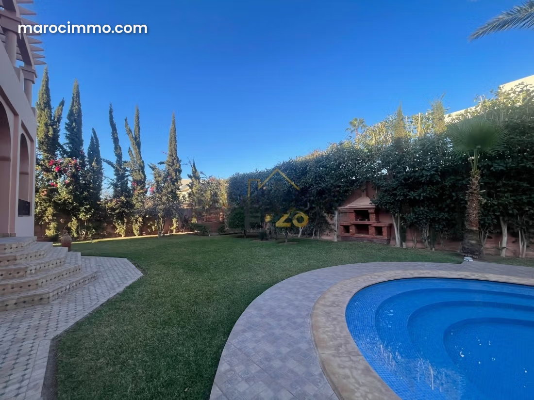 850 sqm Villa with Pool and Garden, Hay Targa, Marrakech — Marrakesh