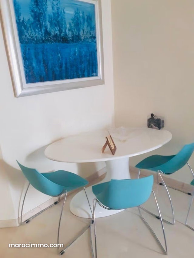 The IRIS. FOR SALE Superb 1 bedroom apartment with terrace. Parking and box available. — 4