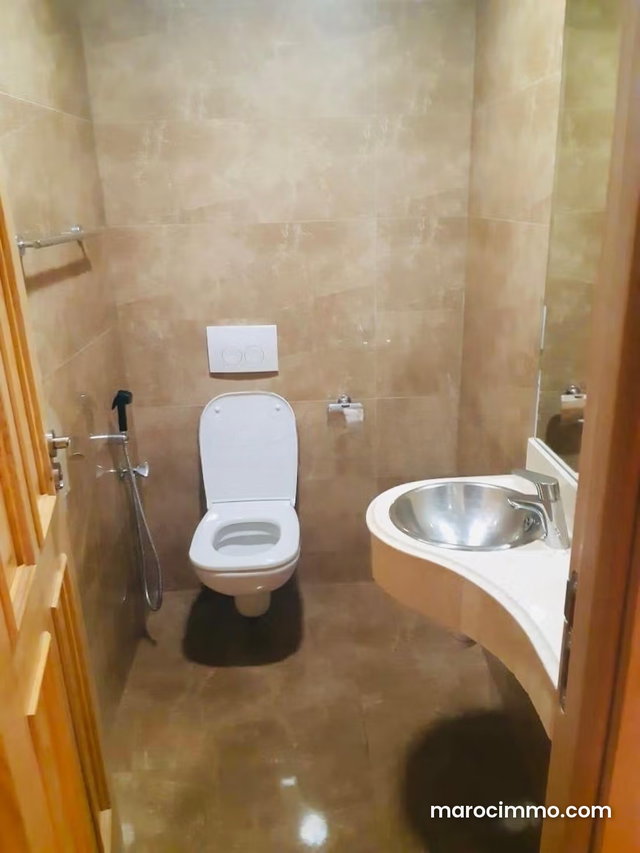 The IRIS. FOR SALE Superb 1 bedroom apartment with terrace. Parking and box available. — 5