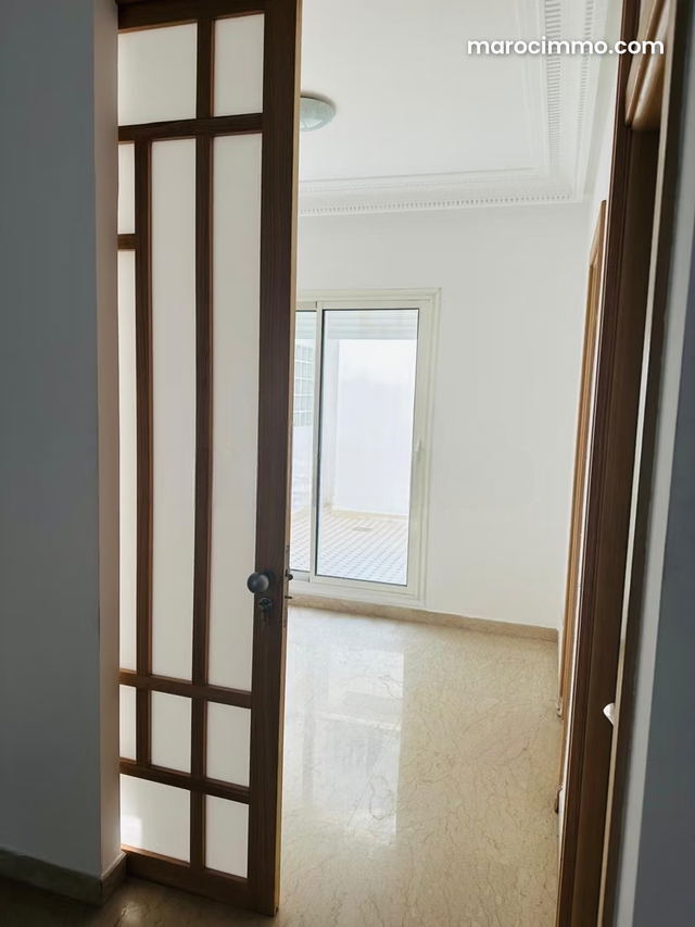 Exceptional Studio for Sale in Gauthier. 65m2 with 32m2 of Terrace. 1 Bedroom 1 Double Sofa Bed. Box and Parking Space — Casablanca