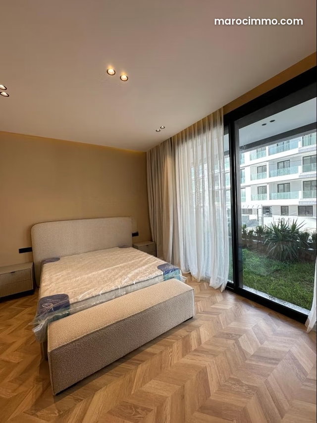 Location saisonnière à Malabata. 2 chambres. Vue exceptionnelle sur la montagne, chauffage central — 3