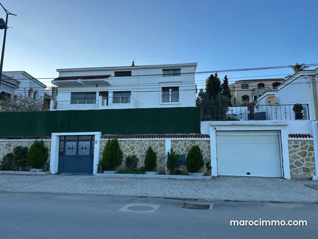 850 m² Villa with Swimming Pool and Sea View, Malabata, Tangier — Tangier