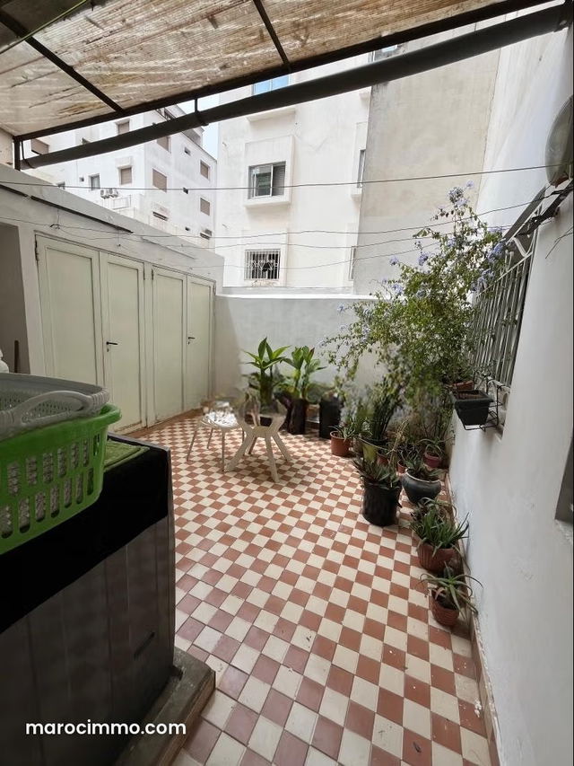 Bel appartement à vendre à Val Fleury. Surface de 150 m². Concierge et climatisation — Casablanca