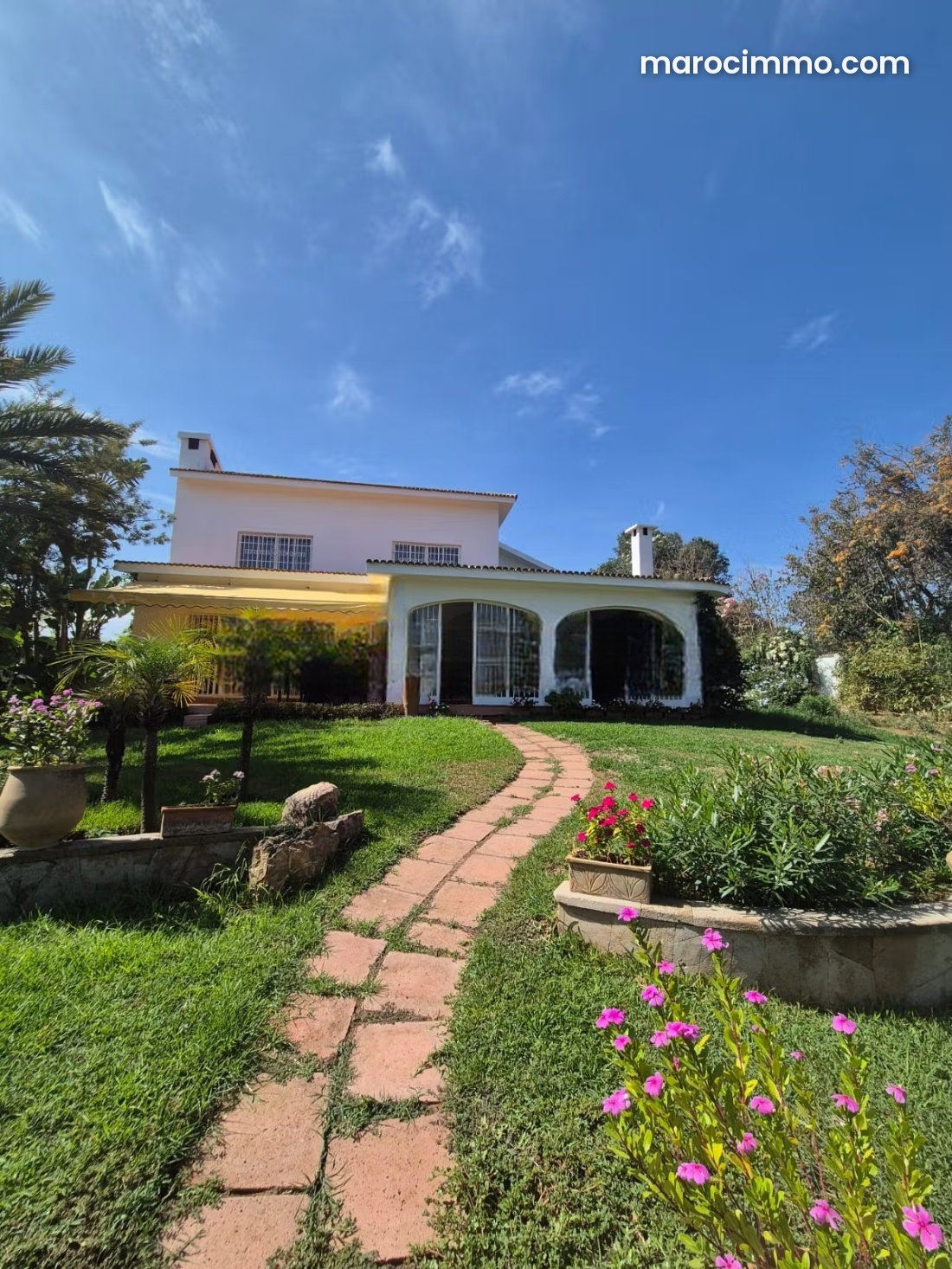 800 m² Villa on 4,000 m² of Landscaped Grounds, Souissi, Rabat — Rabat