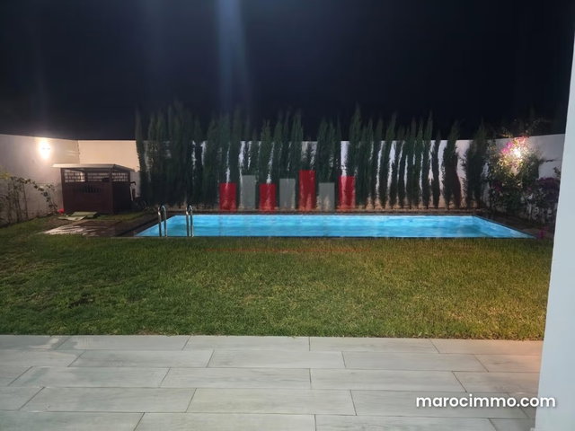 Rez de jardin avec piscine privee — 5