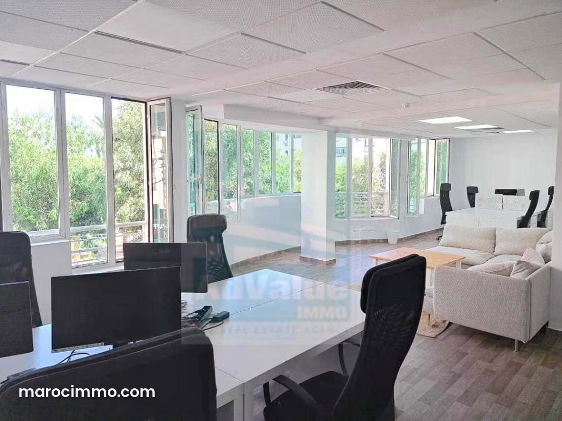 236 sqm Office in Casablanca's Golden Triangle, Terrace and Premium Finishes — Casablanca