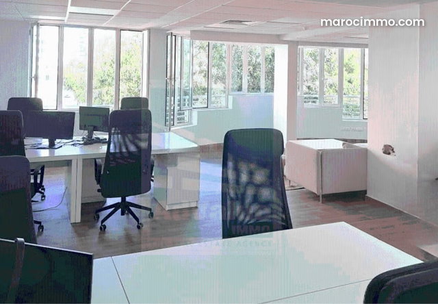 DL. 974: Plateau bureau à Racine, Place des Iris — 3