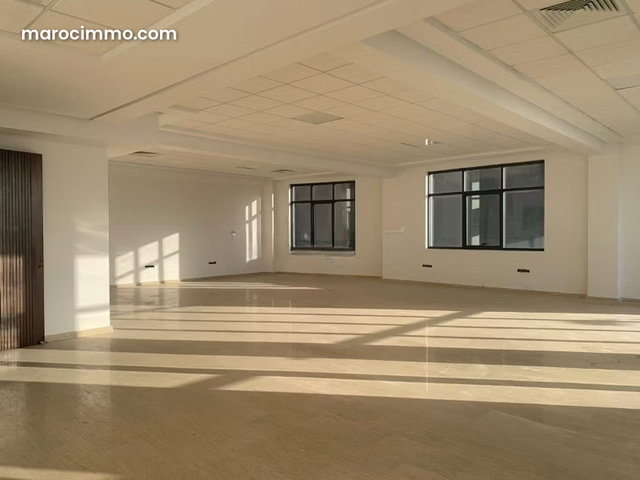 Office for Rent on Bd ZOULIKHA NACIRI — 2