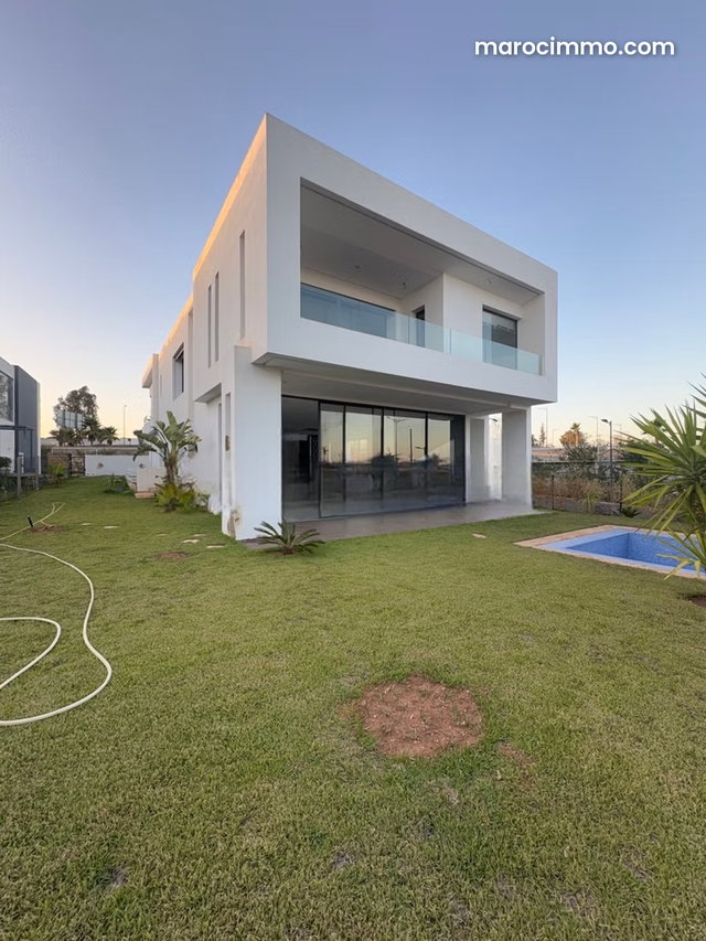 Location Villa moderne Vide — 3
