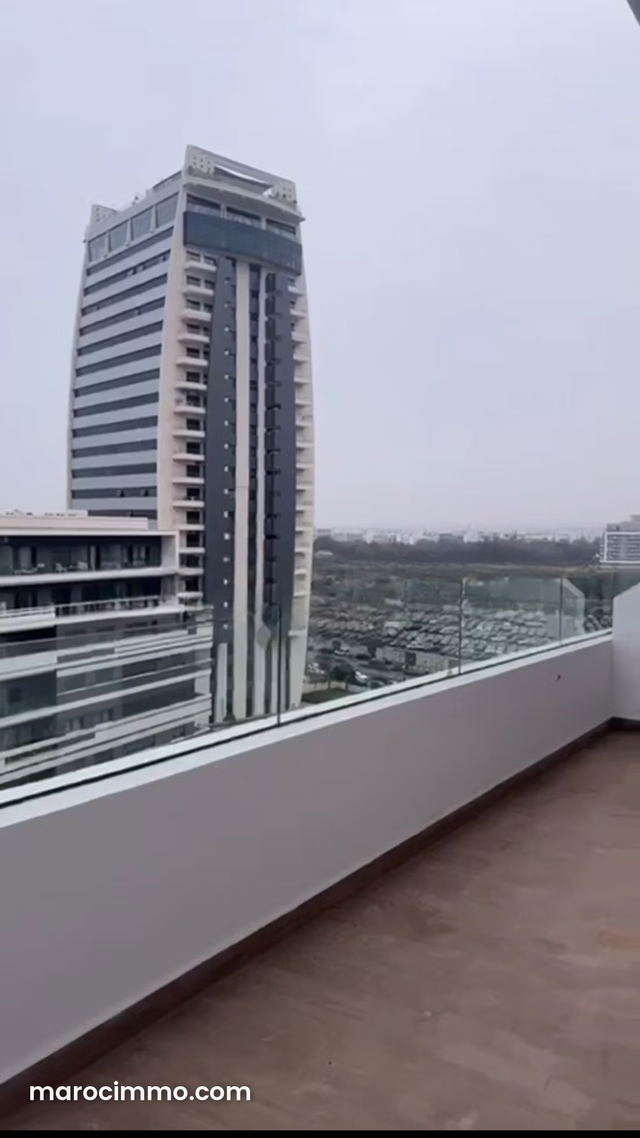 Etage élevé jamais habité 6ème — الدار البيضاء