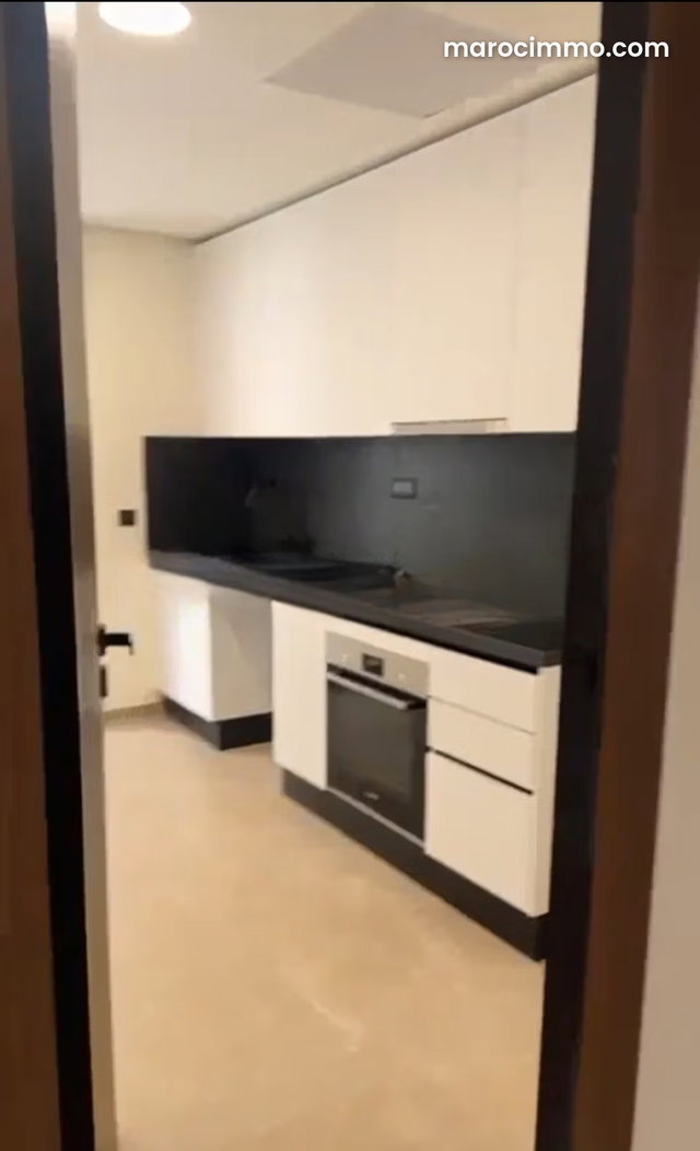 Etage élevé jamais habité 6ème — 2