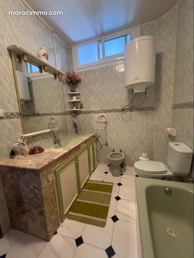 Très belle maison en vente à Iberie. 5 chambres. Grand balcon — 2