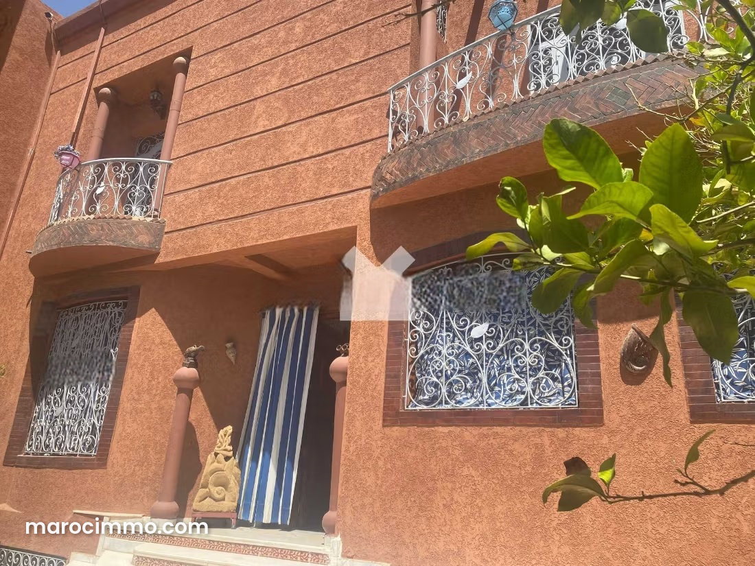 فيلا فاخرة بحديقة في حي السعادة بفاس — فاس