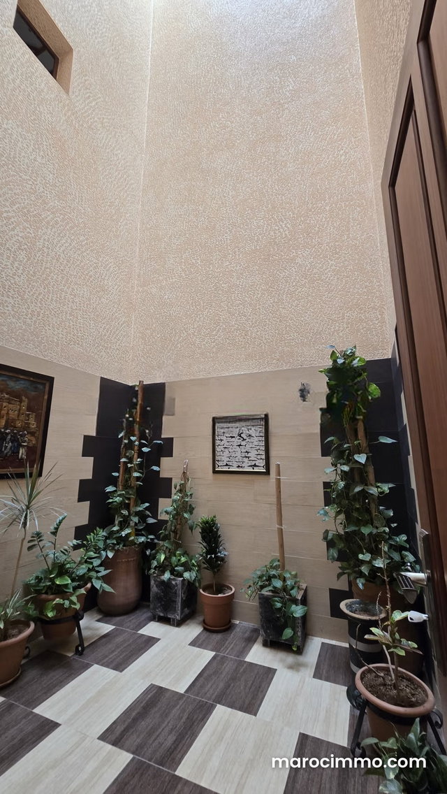 Maison sur 3 niveaux en vente — 4