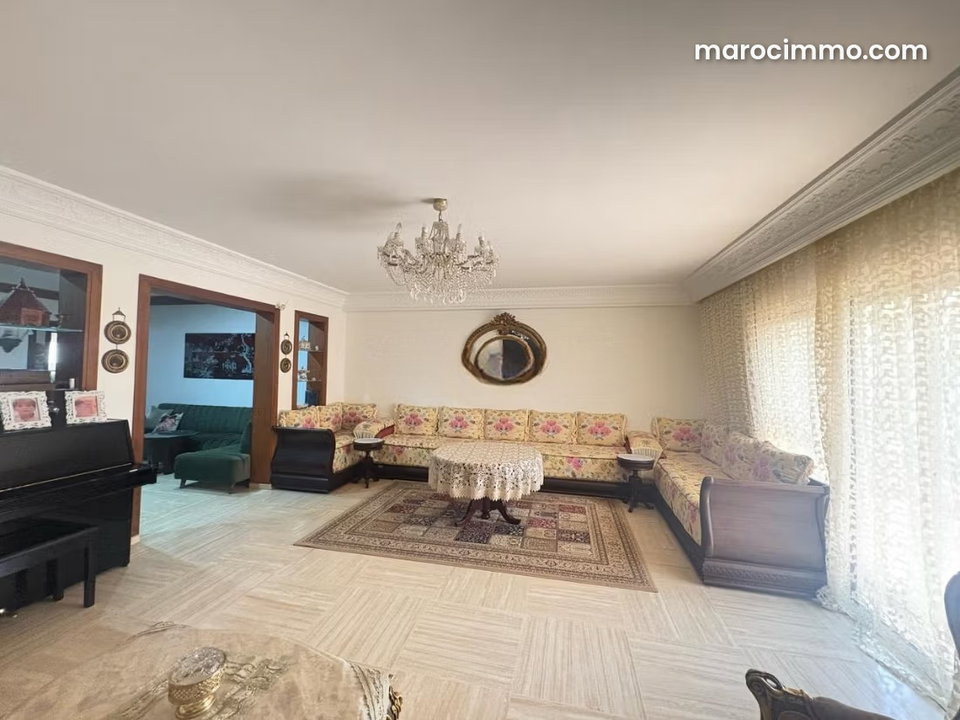 TRÈS bel appartement a pristigia hay raid